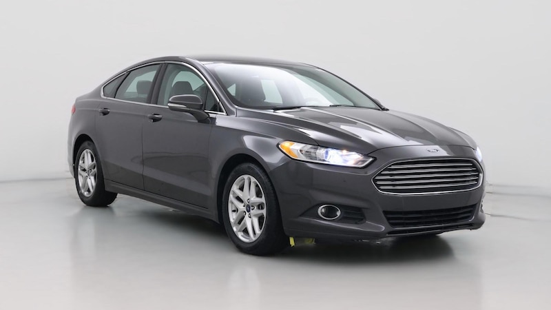 2015 Ford Fusion SE Hero Image