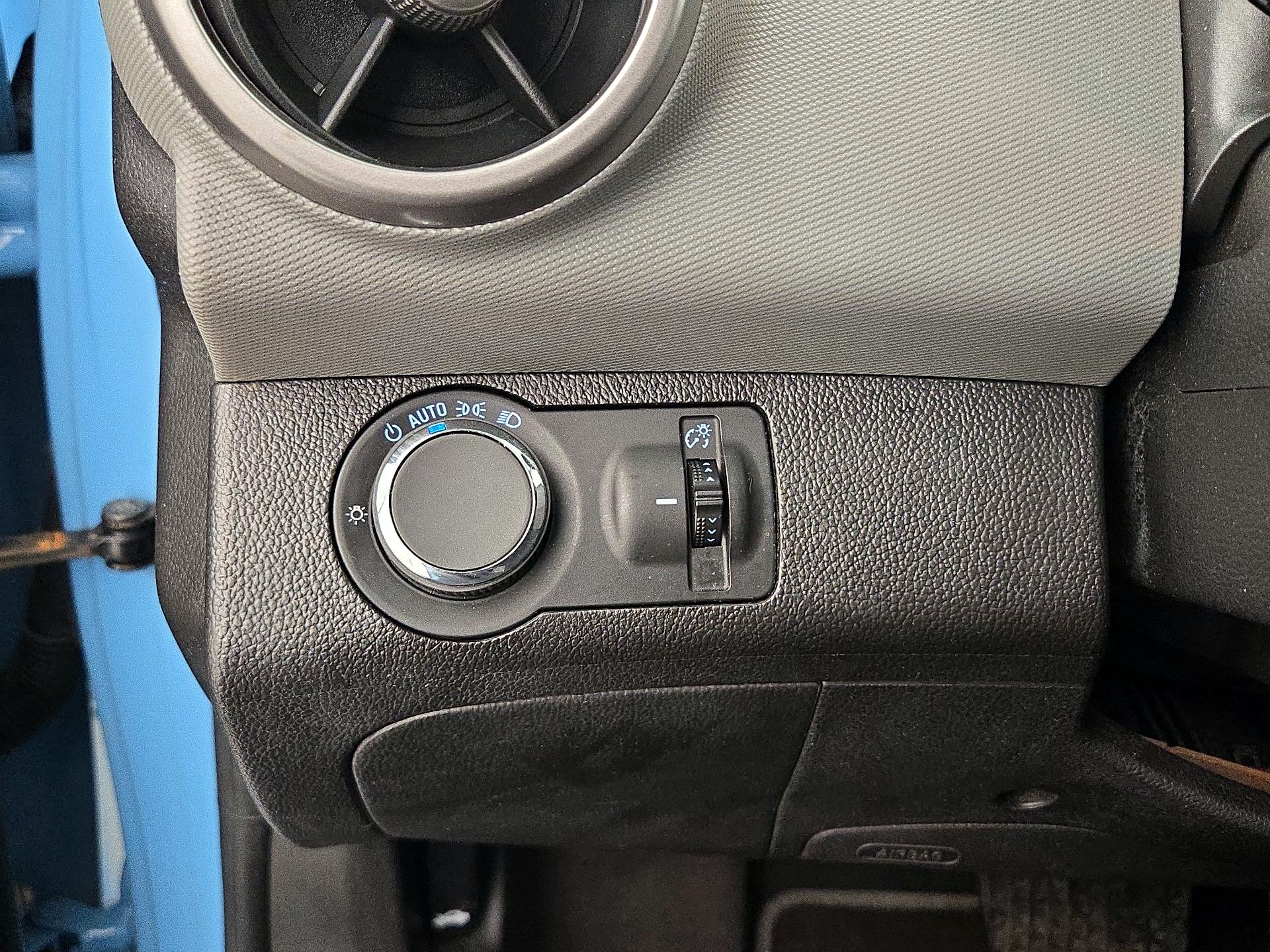 Thumbnail: 2014 Chevrolet Sonic - 13