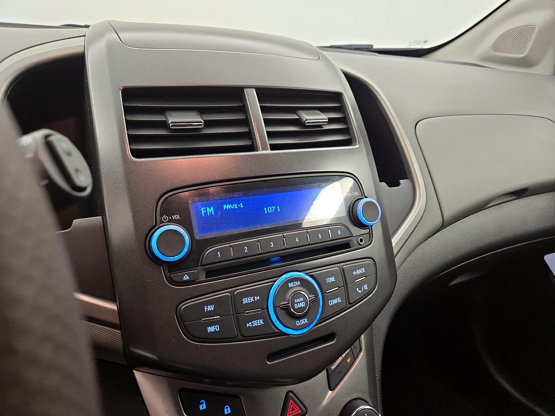 Thumbnail: 2014 Chevrolet Sonic - 14