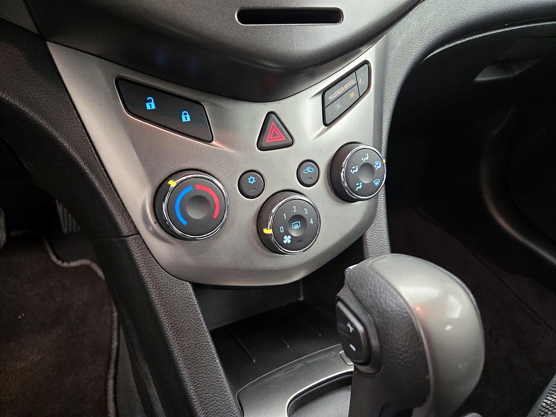 Thumbnail: 2014 Chevrolet Sonic - 15