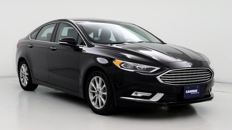 2017 Ford Fusion SE Hero Image