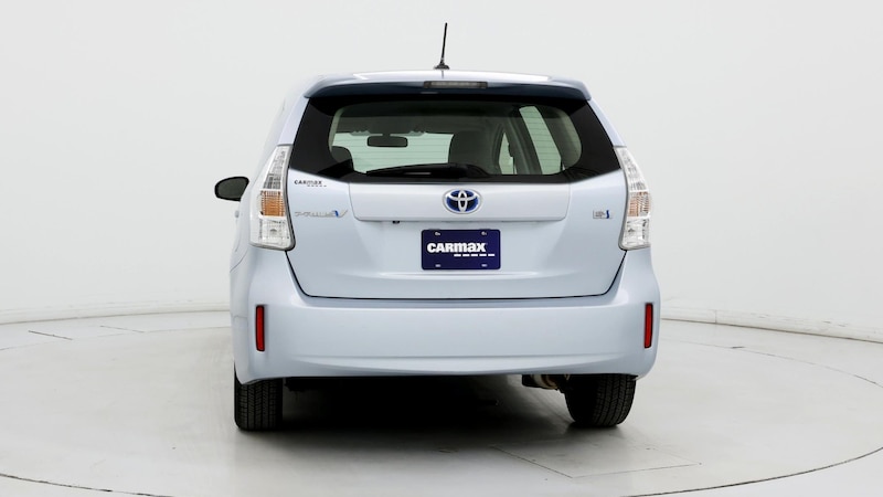 2013 Toyota Prius v Three 6