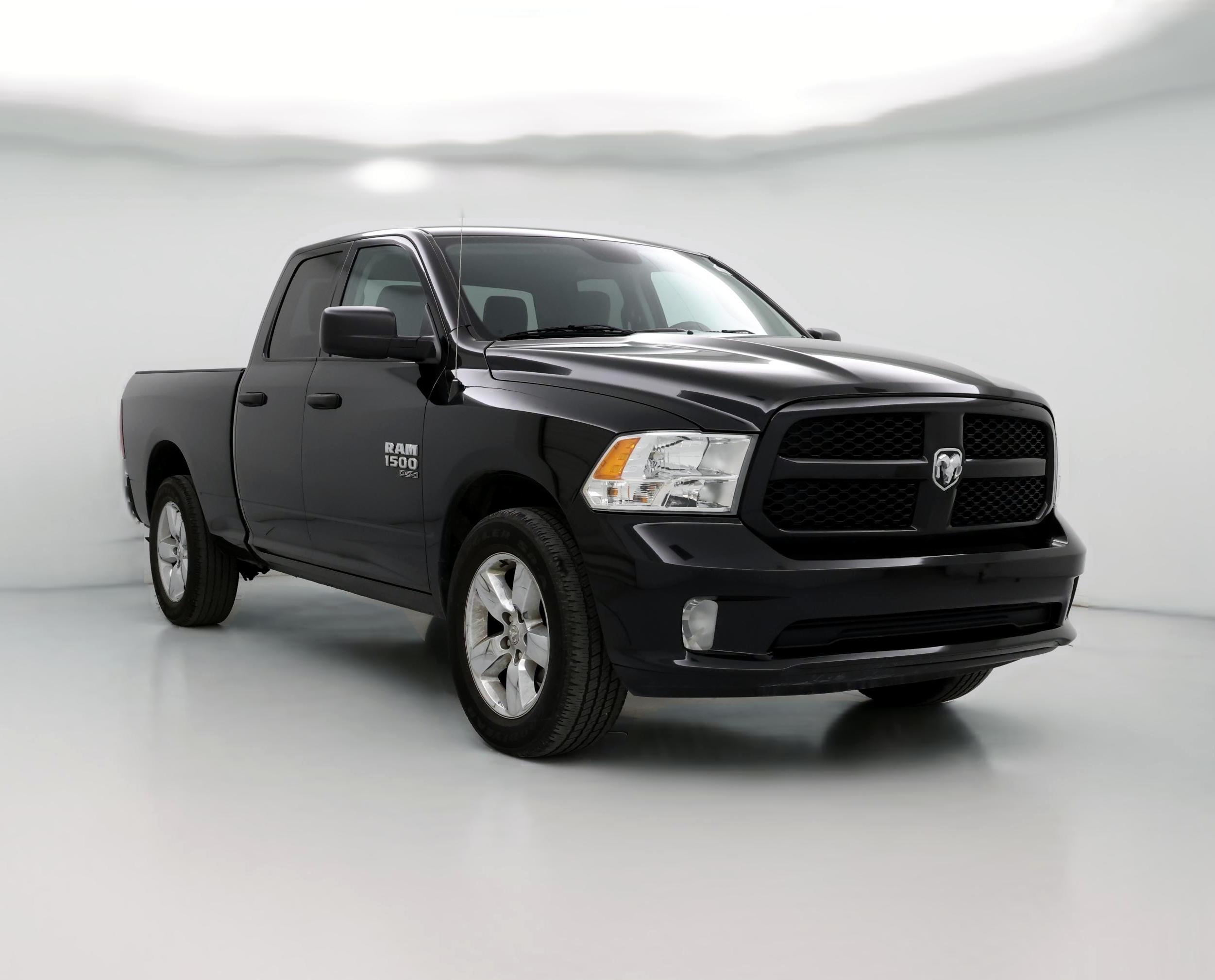 Thumbnail: 2019 RAM 1500 Classic - 1