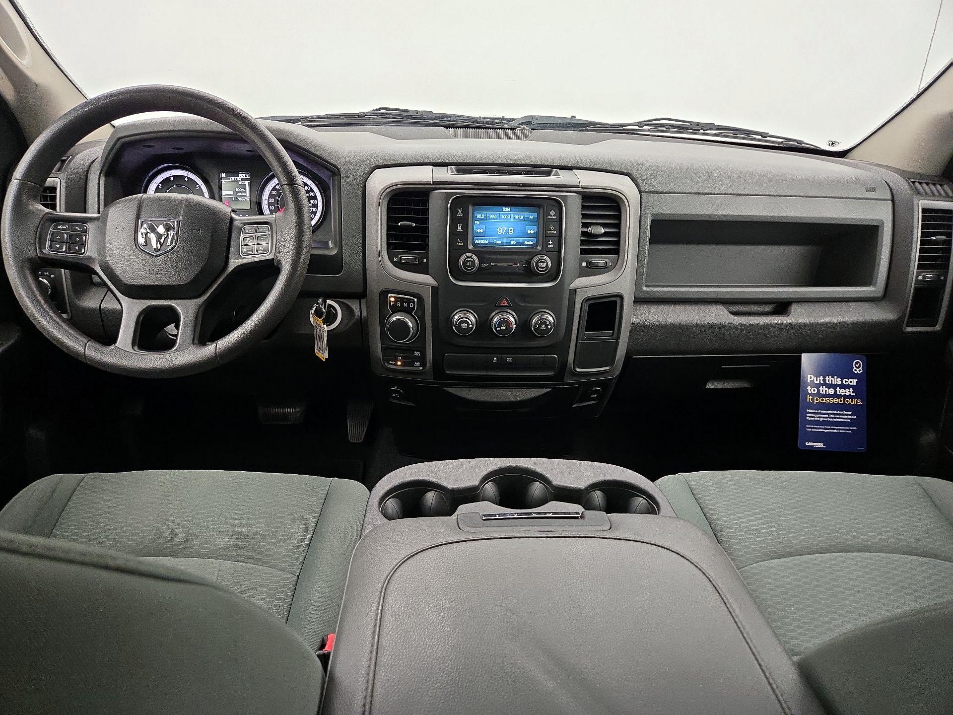 Thumbnail: 2019 RAM 1500 Classic - 9