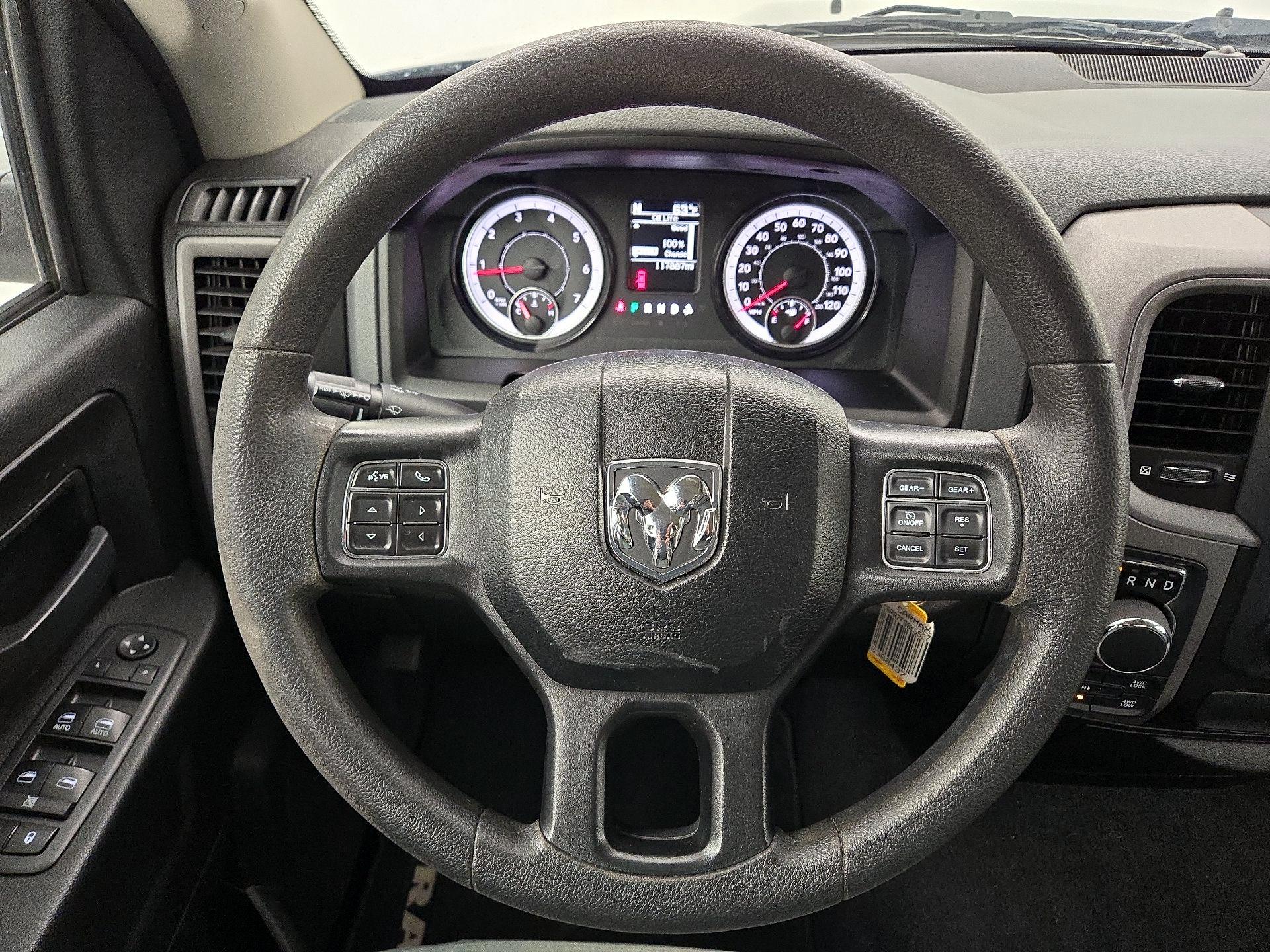 Thumbnail: 2019 RAM 1500 Classic - 10