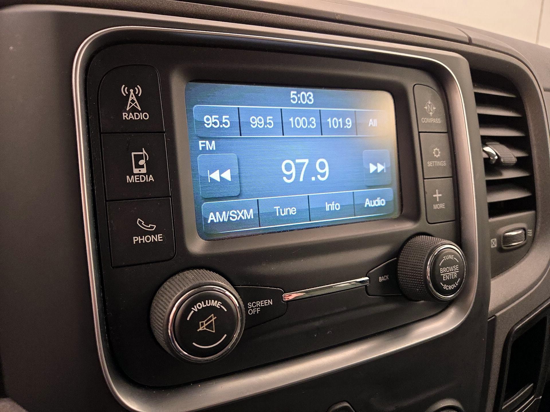 Thumbnail: 2019 RAM 1500 Classic - 15