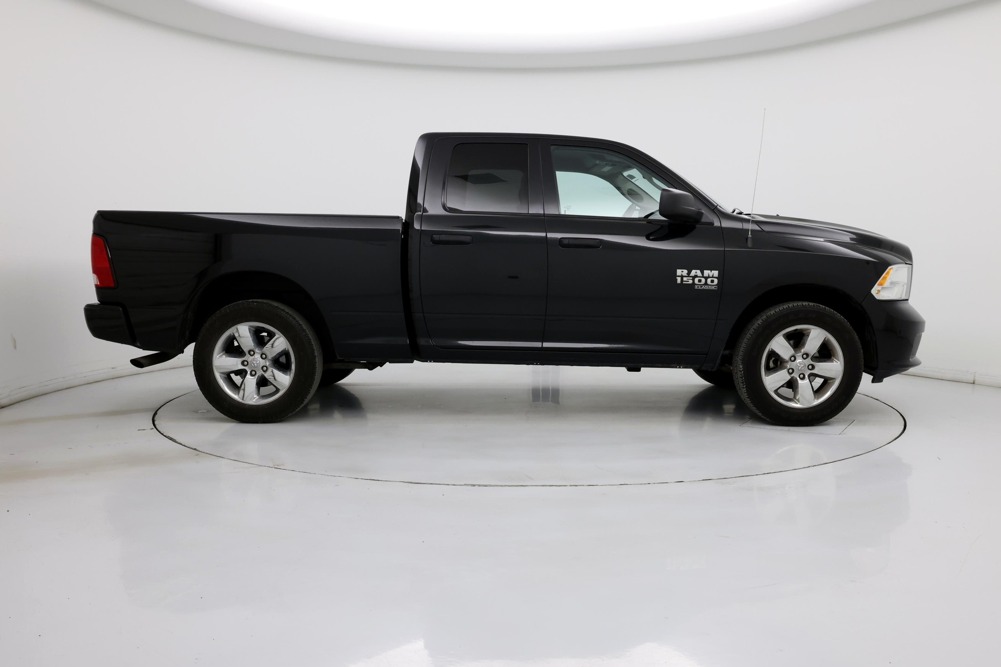 Thumbnail: 2019 RAM 1500 Classic - 7