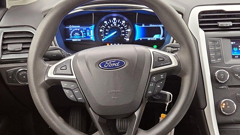 2016 Ford Fusion S 10