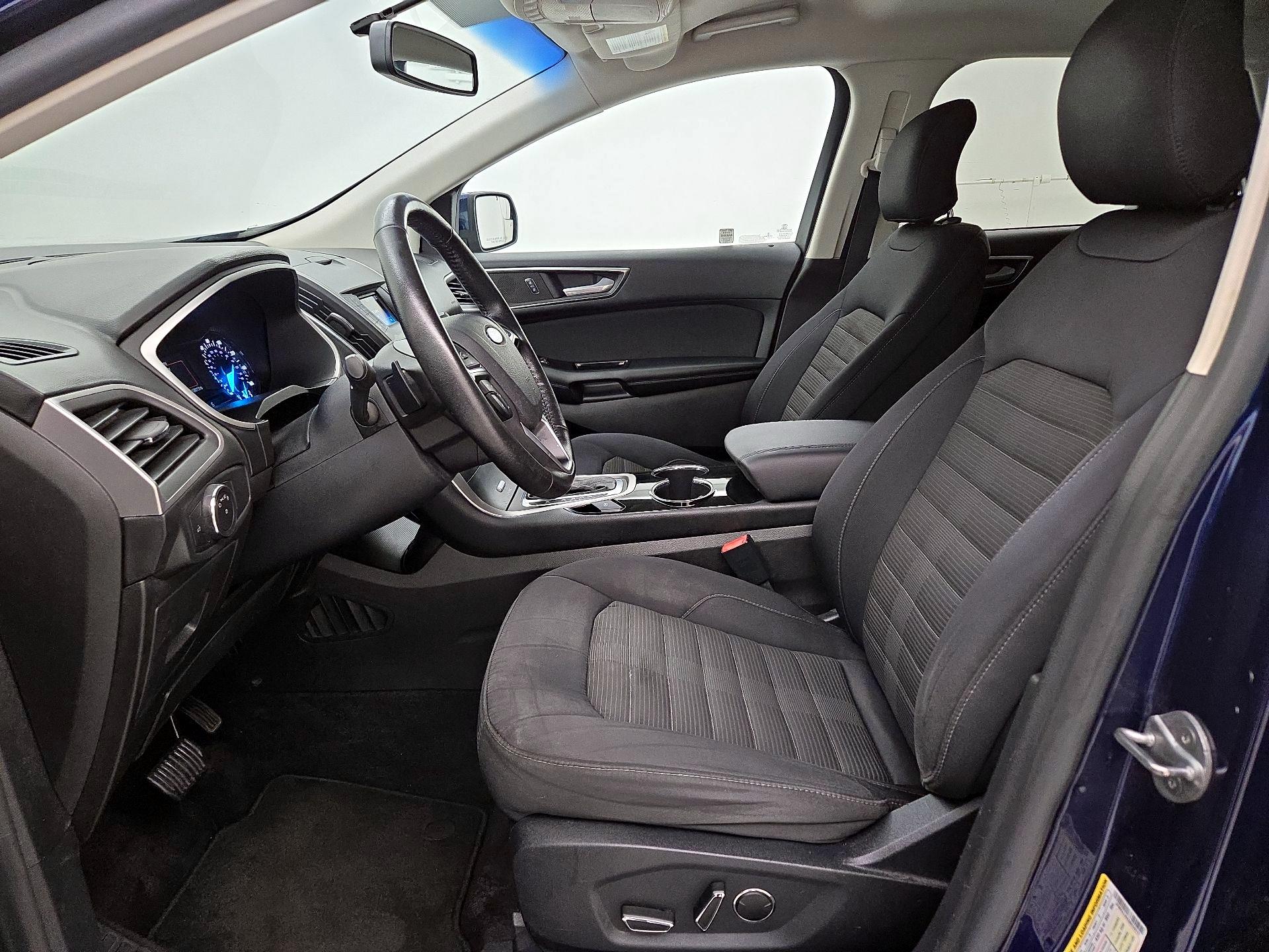 Thumbnail: 2016 Ford Edge - 11