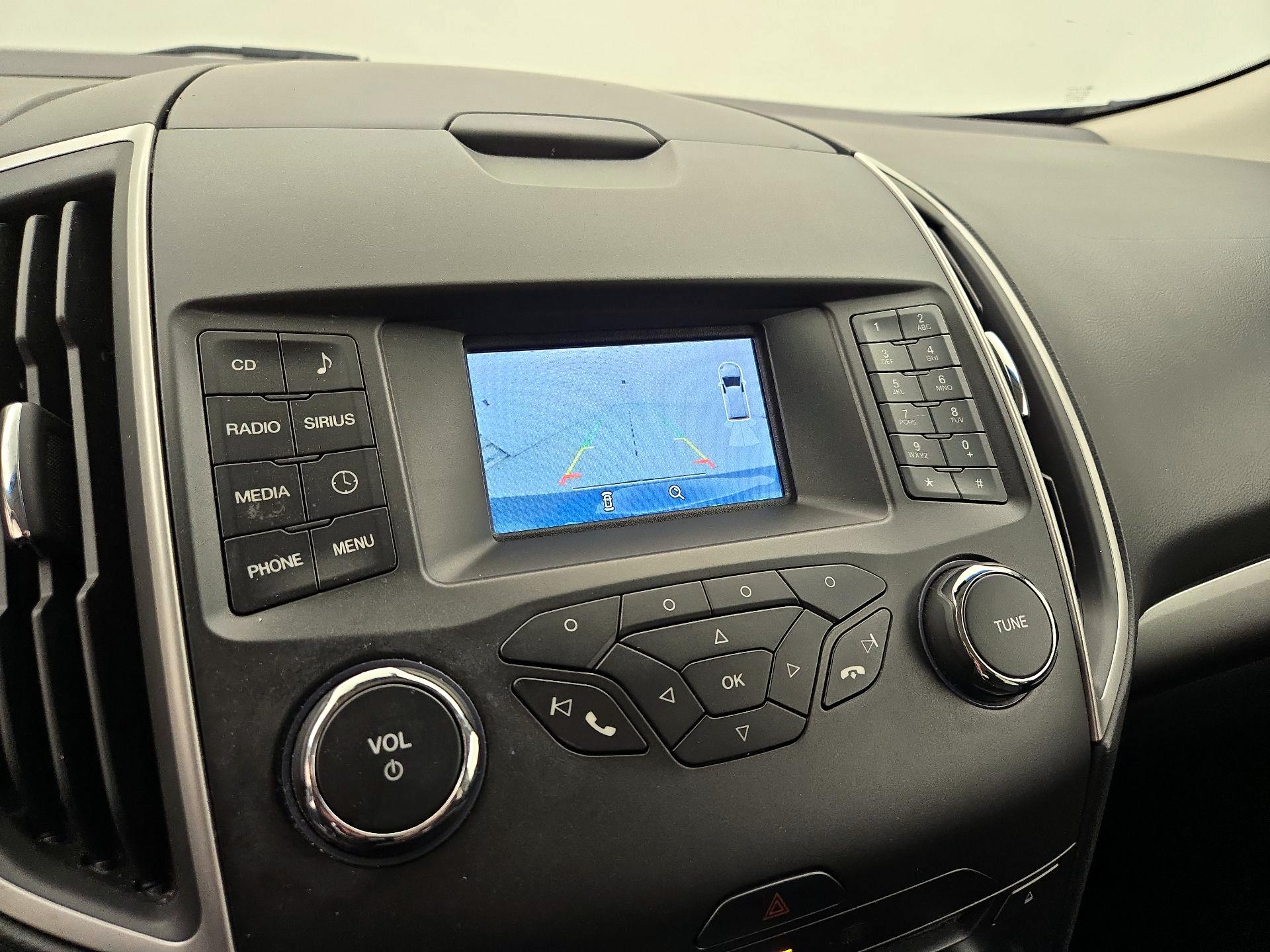 Thumbnail: 2016 Ford Edge - 14