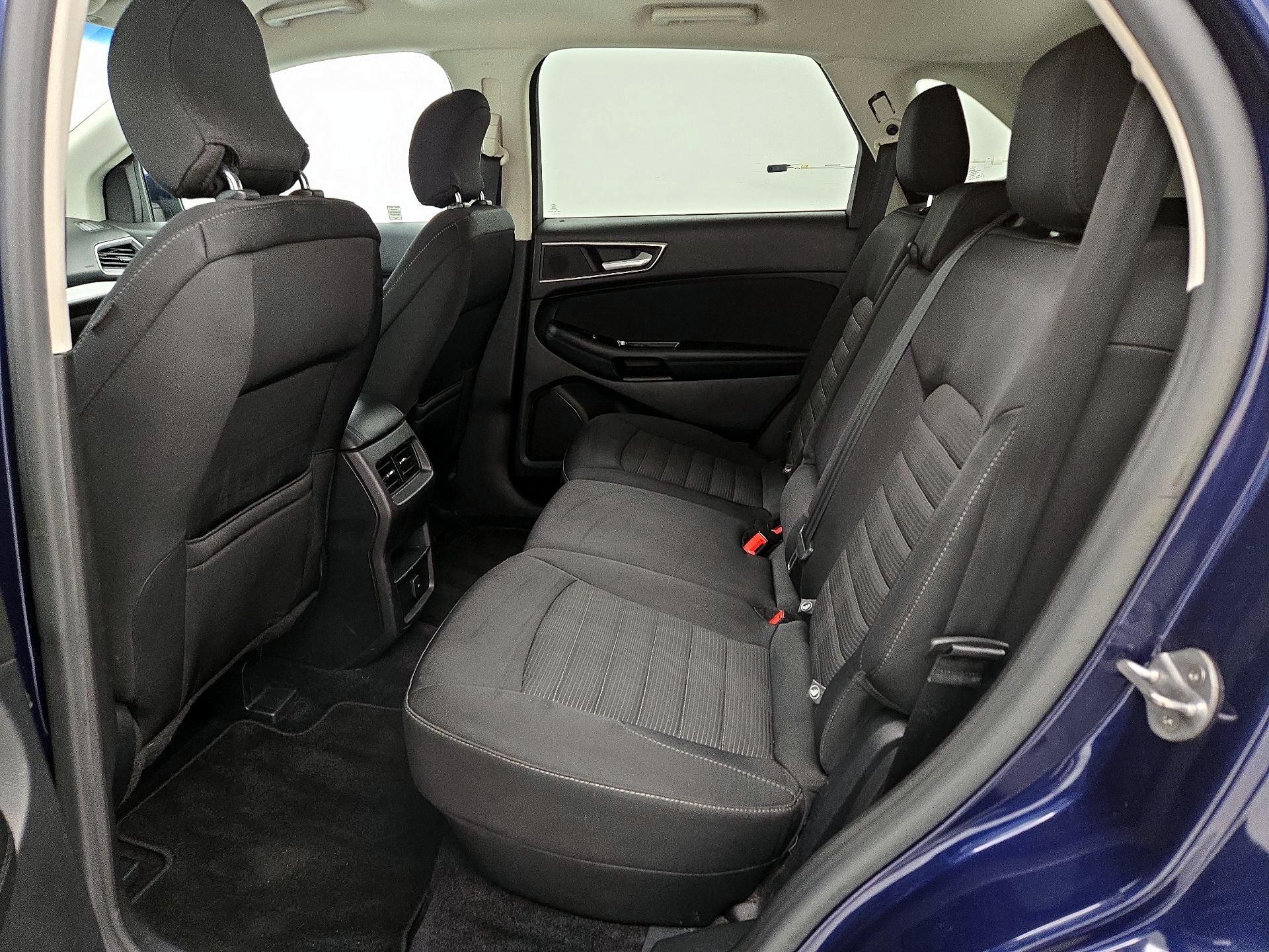 Thumbnail: 2016 Ford Edge - 19