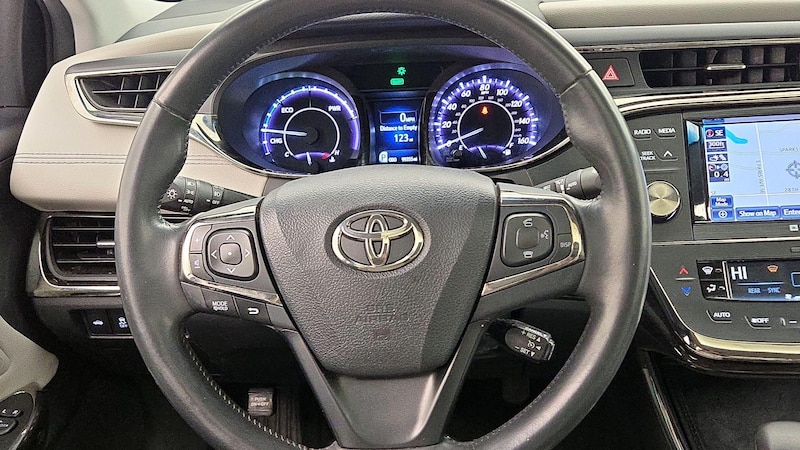 2013 Toyota Avalon Limited 10