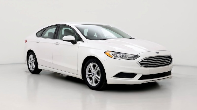 2018 Ford Fusion SE Hero Image