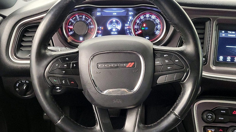 2019 Dodge Challenger SXT 10