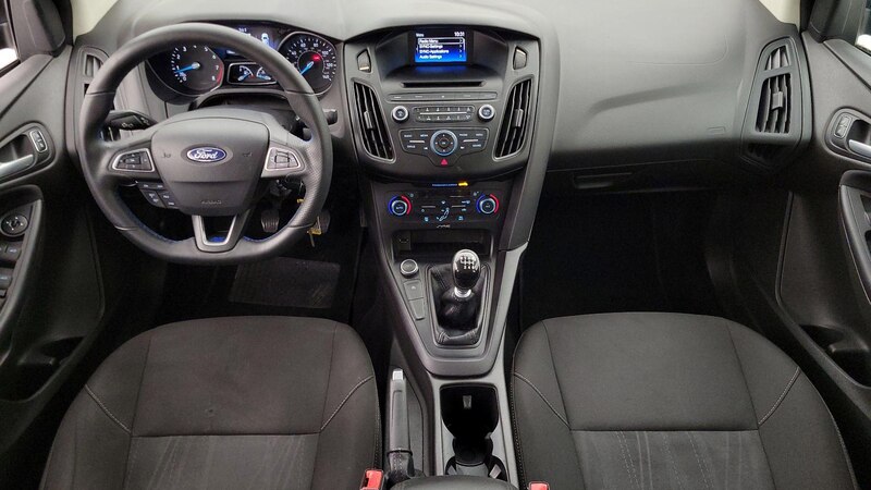 2017 Ford Focus SE 9