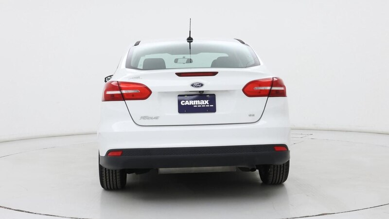 2017 Ford Focus SE 6