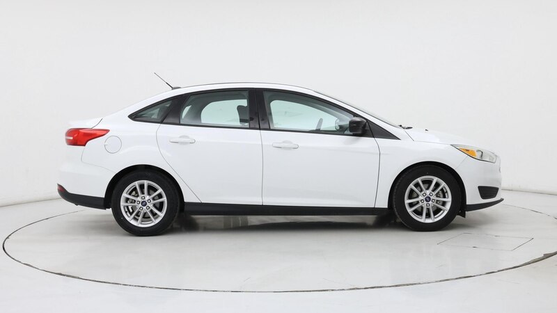 2017 Ford Focus SE 7