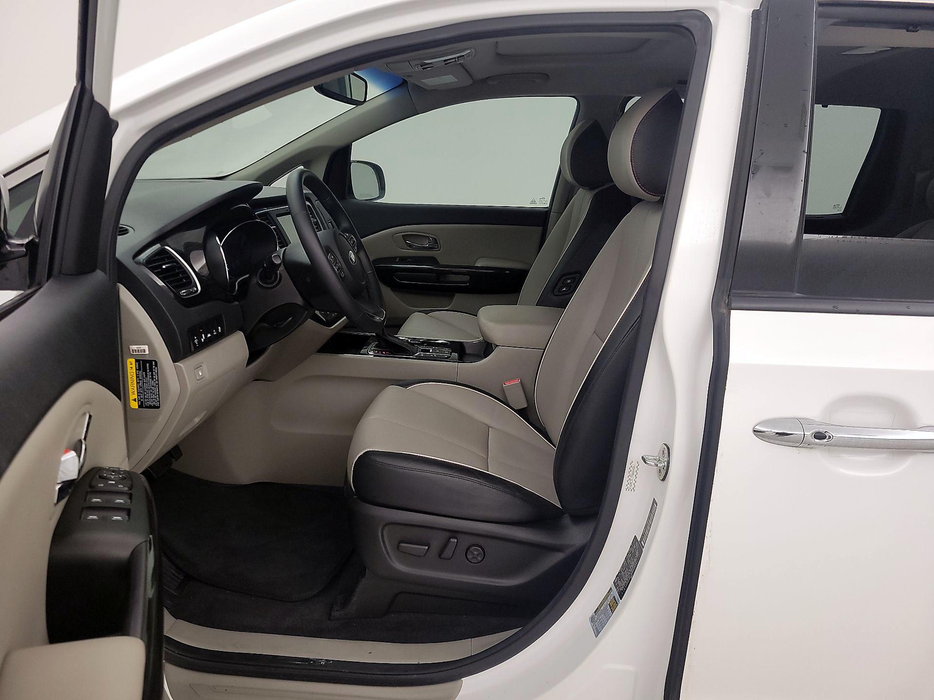 Thumbnail: 2021 Kia Sedona - 11