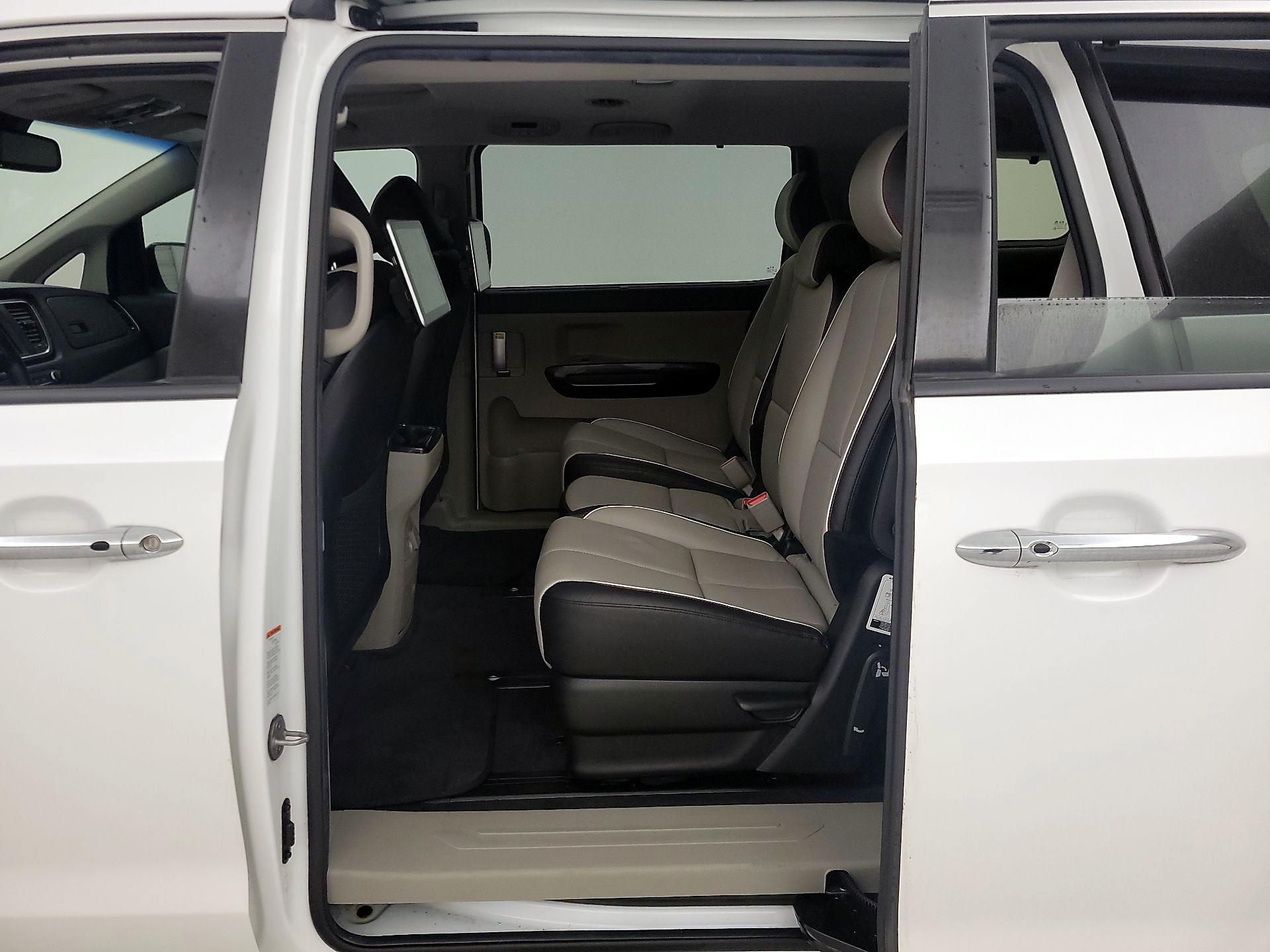 Thumbnail: 2021 Kia Sedona - 20