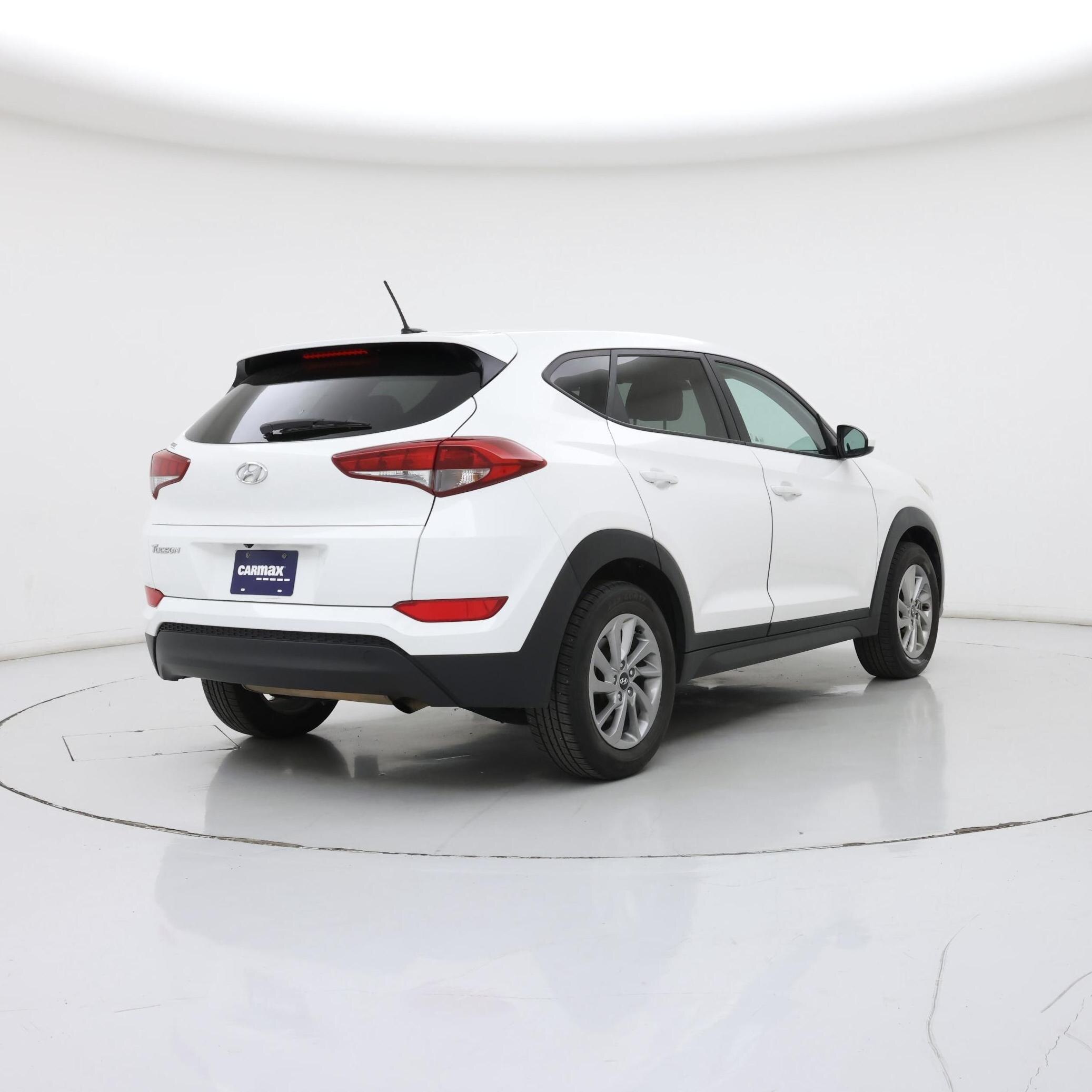 Thumbnail: 2017 Hyundai Tucson - 8