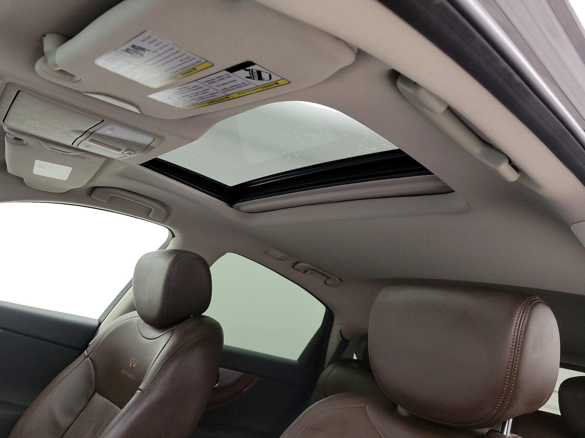 Thumbnail: 2014 INFINITI QX70 - 20