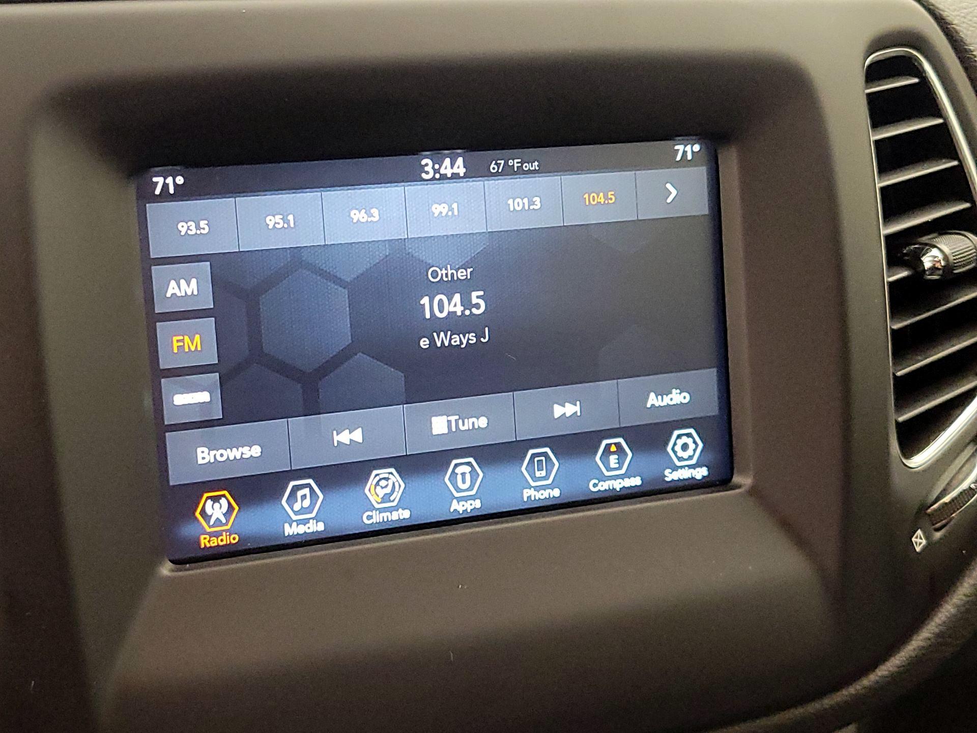 Thumbnail: 2019 Jeep Compass - 15