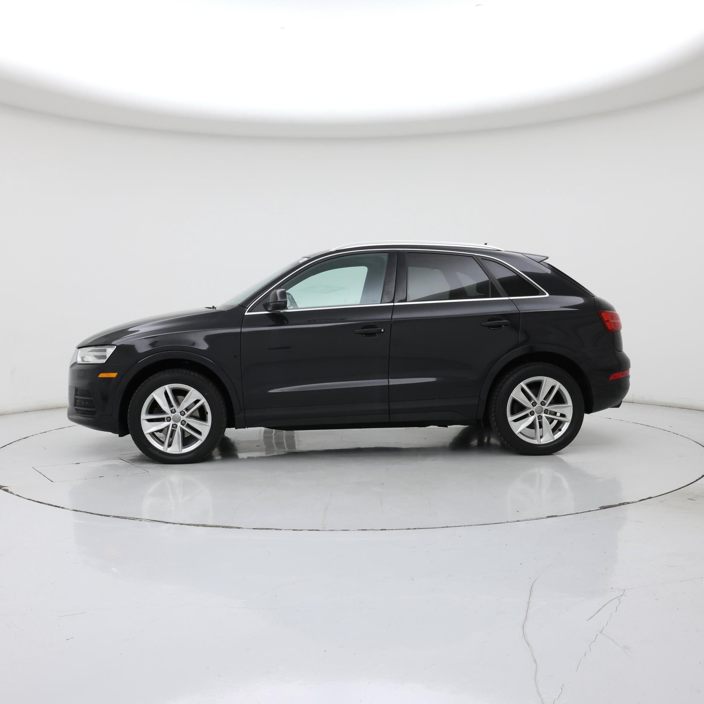 Thumbnail: 2017 Audi Q3 - 3