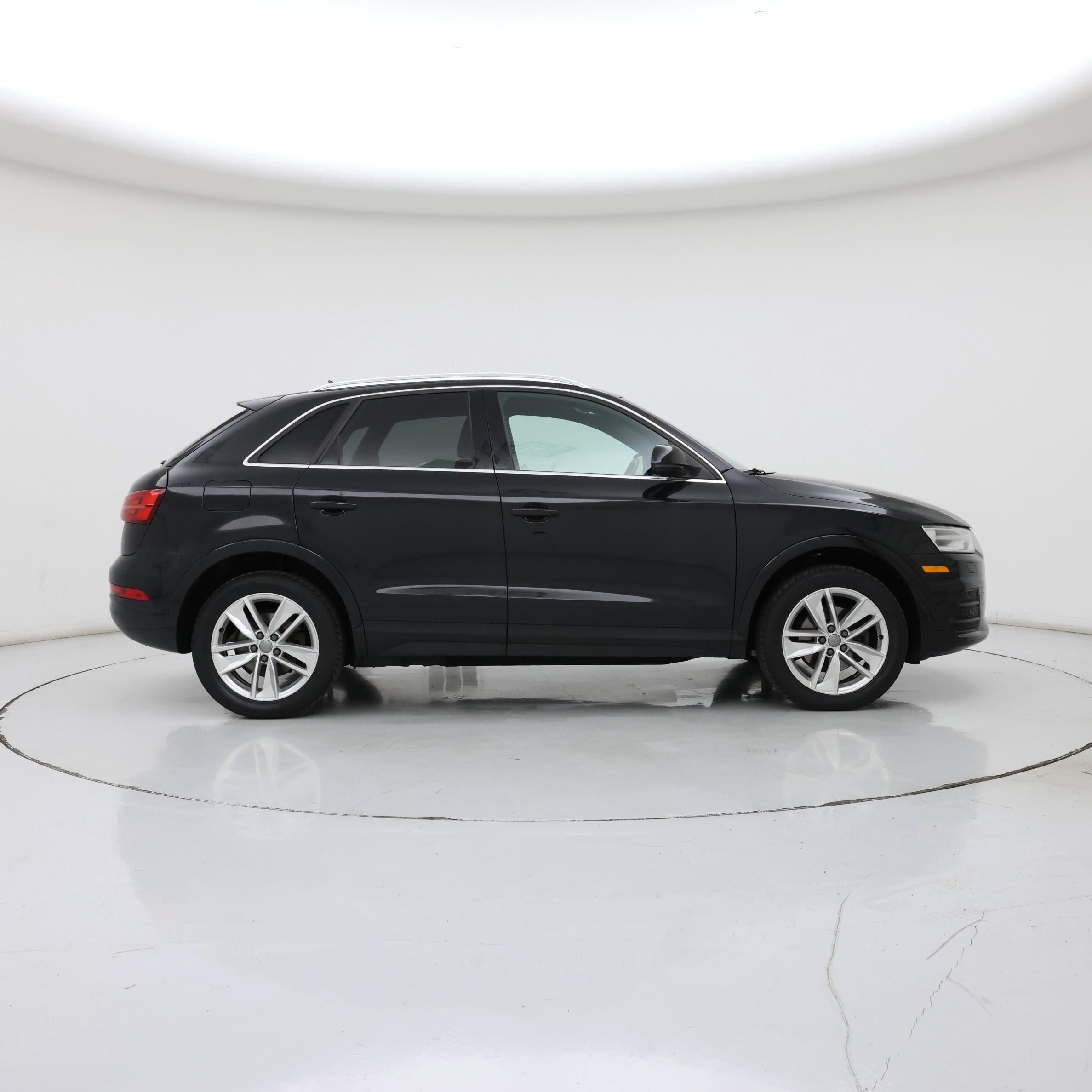 Thumbnail: 2017 Audi Q3 - 7
