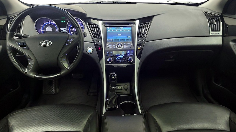 2013 Hyundai Sonata Limited 9