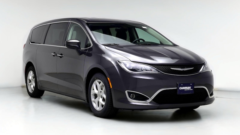 2017 Chrysler Pacifica Touring Plus Hero Image