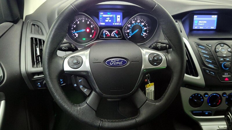 2014 Ford Focus SE 10