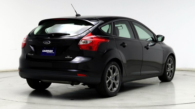 2014 Ford Focus SE 8