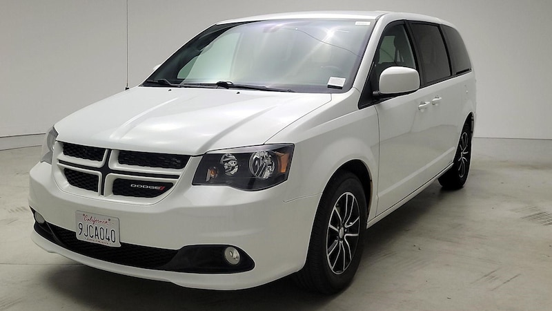 2019 Dodge Grand Caravan GT Hero Image