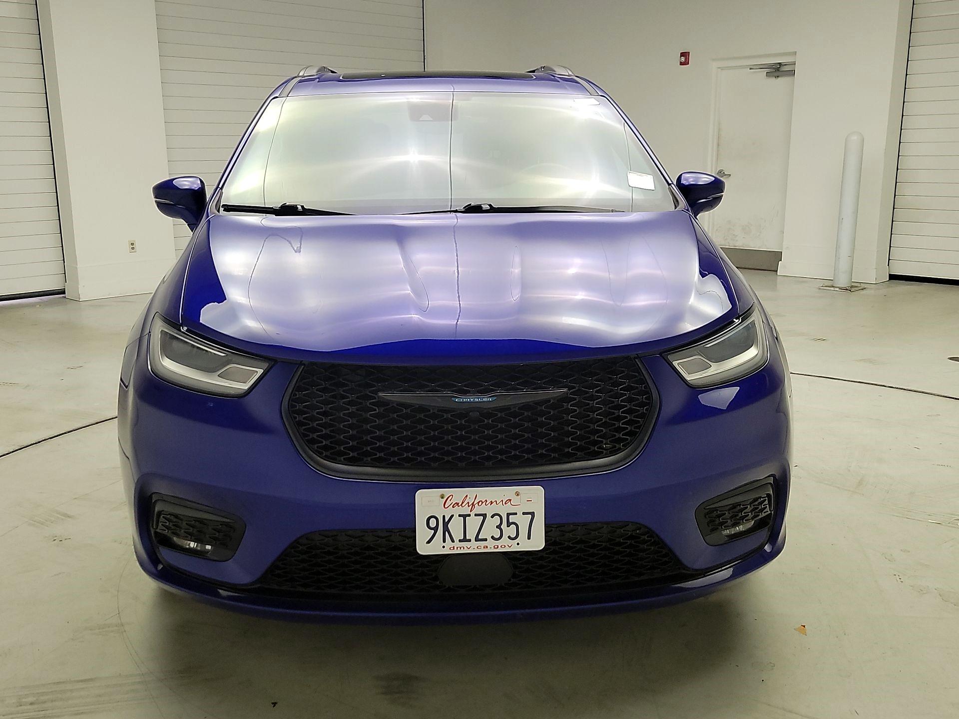 Thumbnail: 2021 Chrysler Pacifica - 2