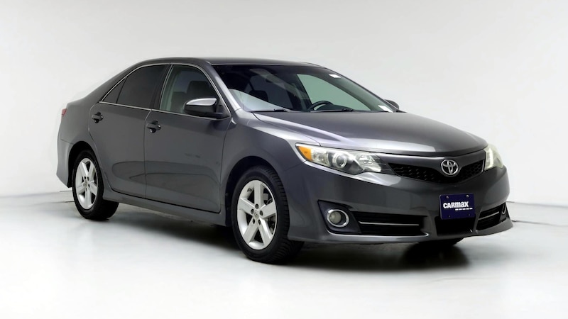 2014 Toyota Camry SE Hero Image