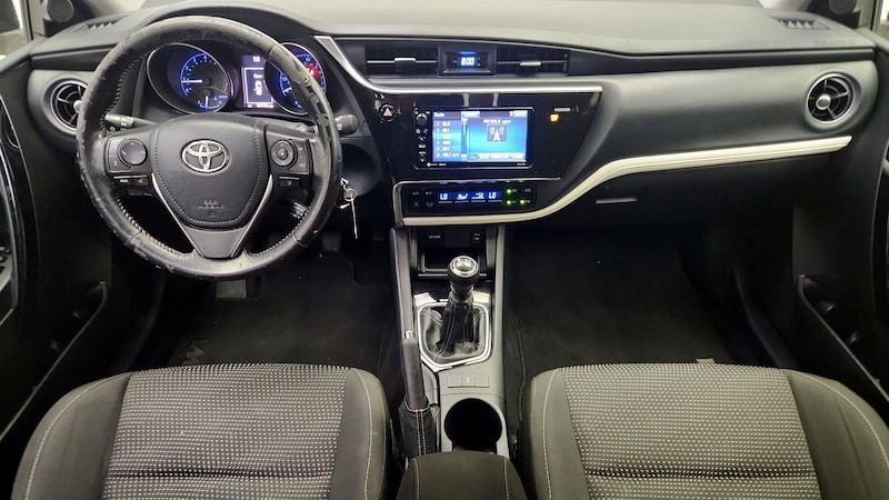 2018 Toyota Corolla iM  9