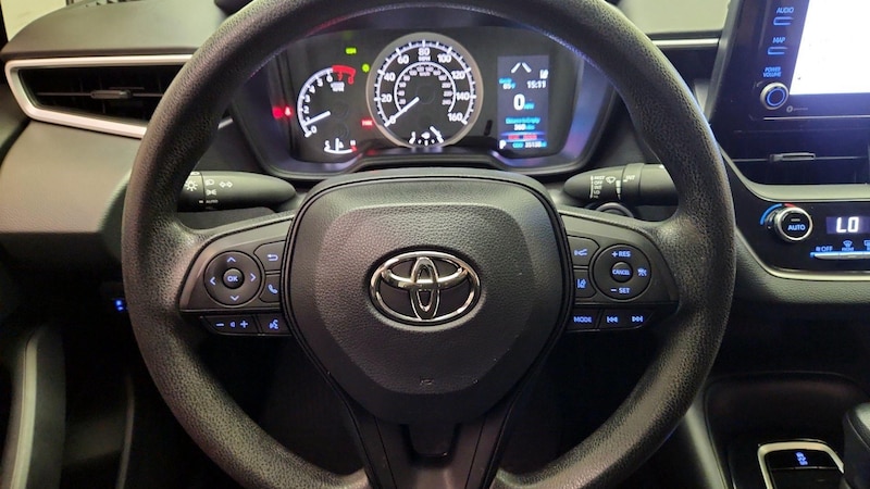 2022 Toyota Corolla LE 10