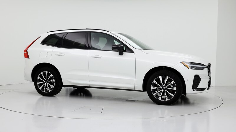 2024 Volvo XC60 B5 Plus 8