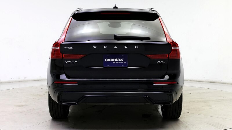 2024 Volvo XC60 B5 Plus 6