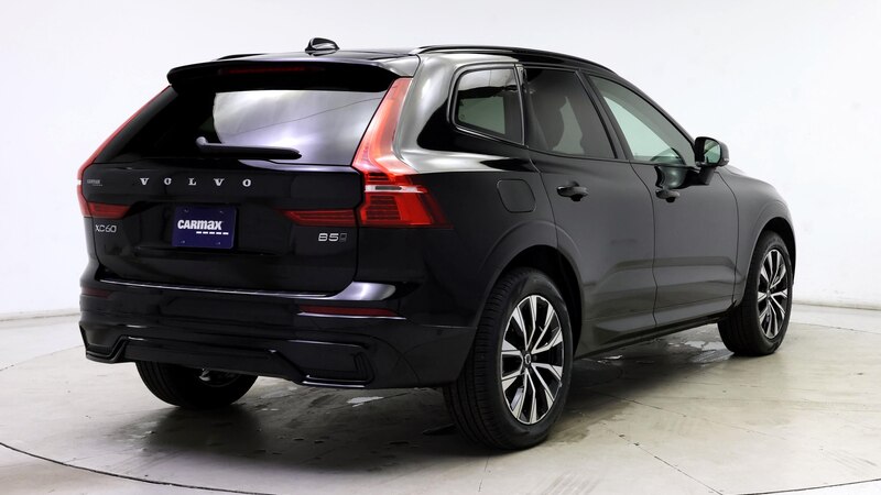 2024 Volvo XC60 B5 Plus 8