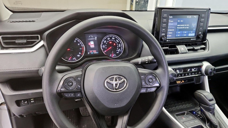 2021 Toyota RAV4 LE 10