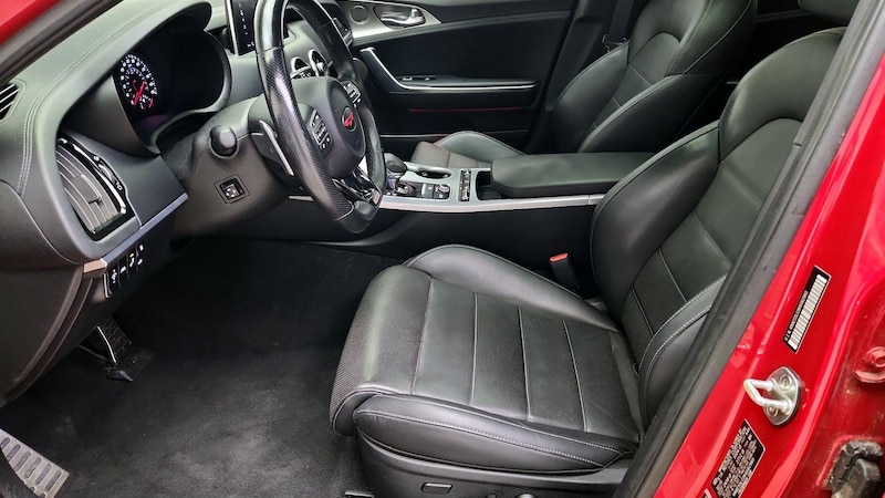 2019 Kia Stinger GT2 11