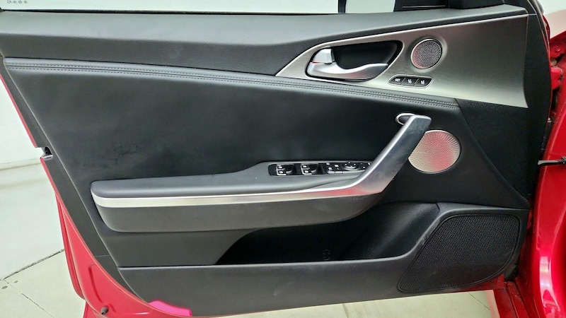 2019 Kia Stinger GT2 12