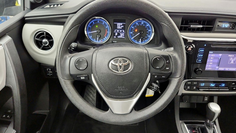 2019 Toyota Corolla L 10