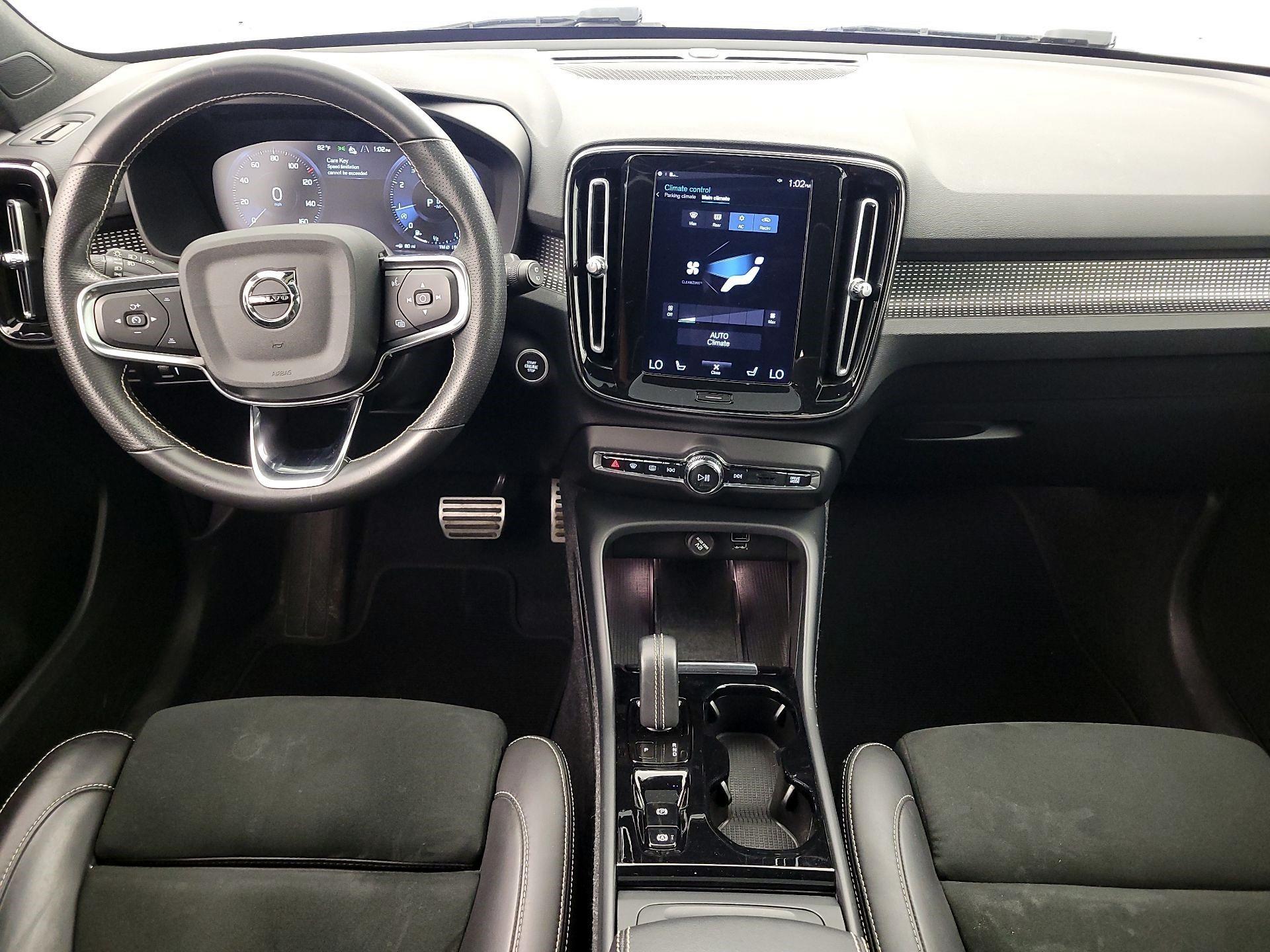 Thumbnail: 2021 Volvo XC40 - 9