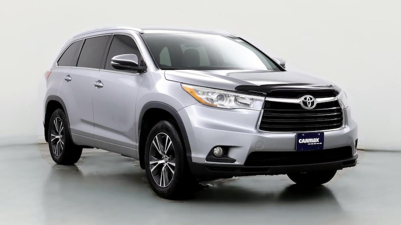 2016 Toyota Highlander XLE Hero Image