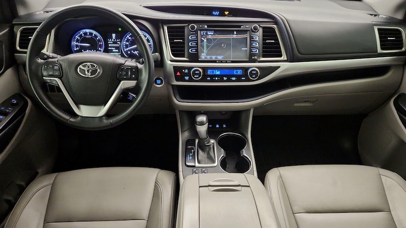 2016 Toyota Highlander XLE 9