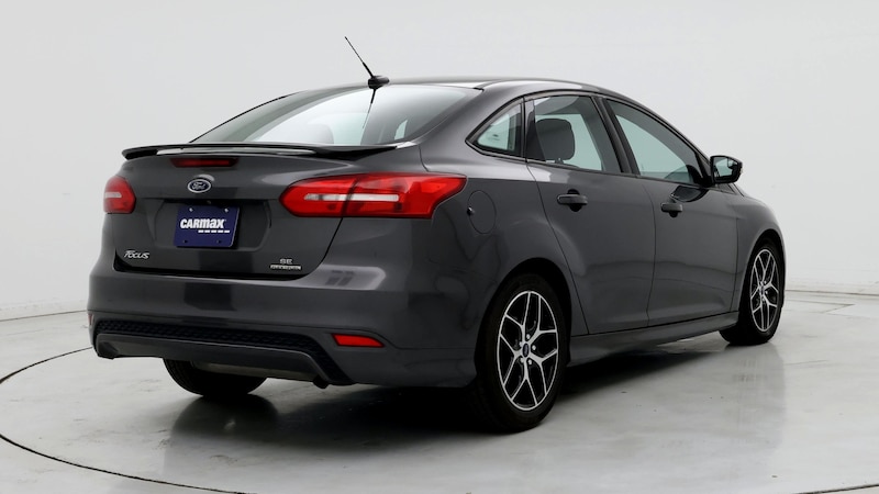 2015 Ford Focus SE 8