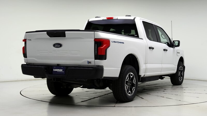 2022 Ford F-150 Lightning Pro 8