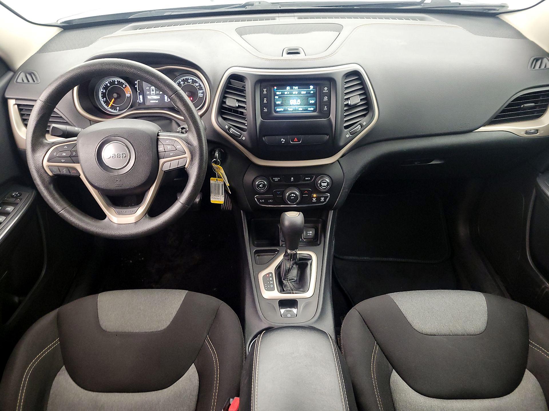 Thumbnail: 2016 Jeep Cherokee - 9